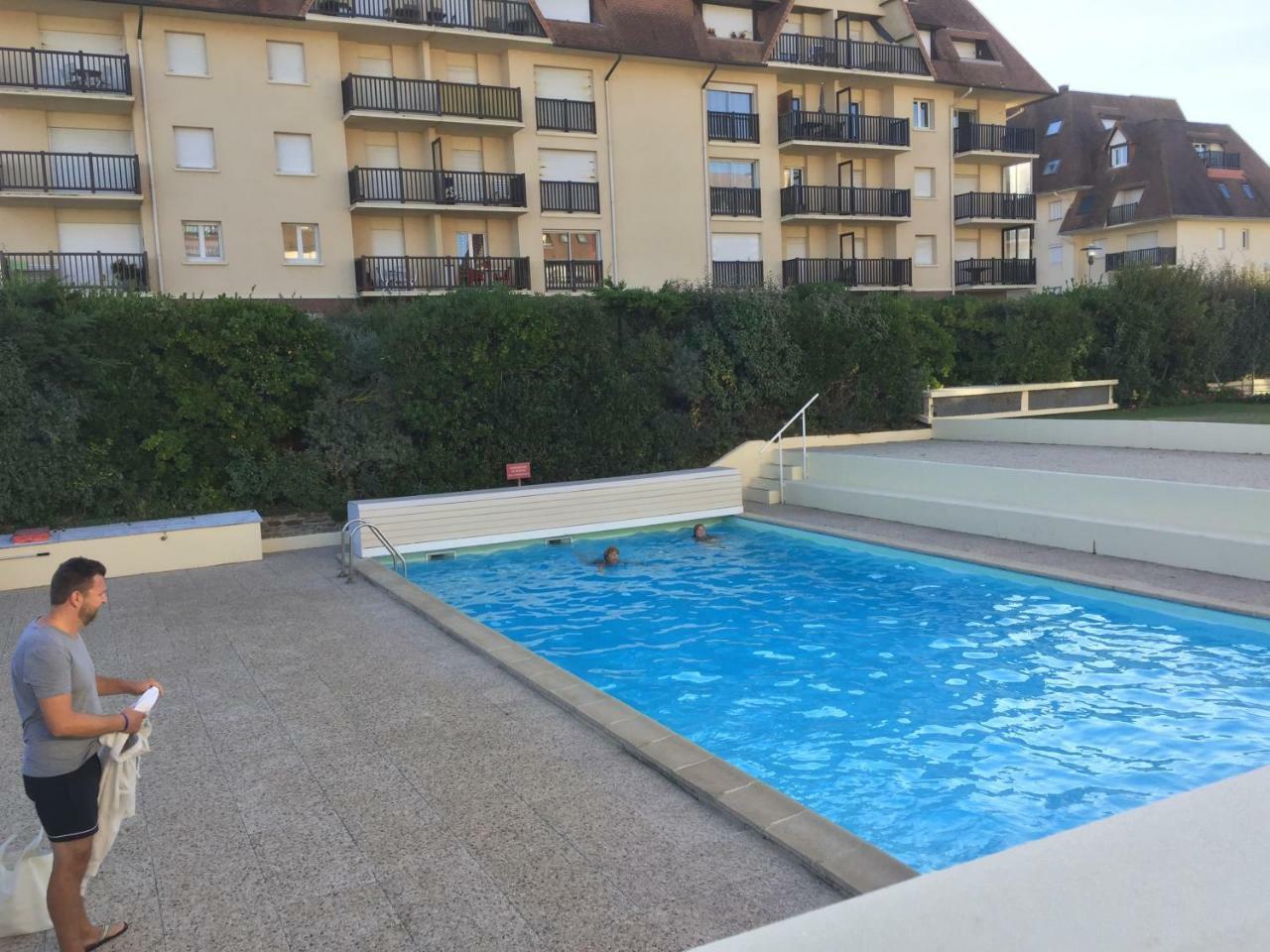 Studio Moderne Acces Plage, Piscine Et Tennis カブール エクステリア 写真